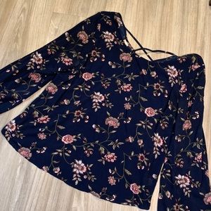 Floral flowy top